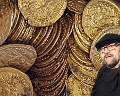 Стефан Пройнов: Над 4-ри килограма златни монети - солиди открити в Абритус