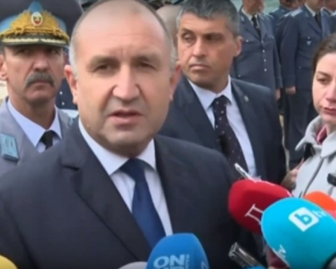 Радев: С разговори за Митрофанова и Зеленски партиите бягат от истинските проблеми на българите