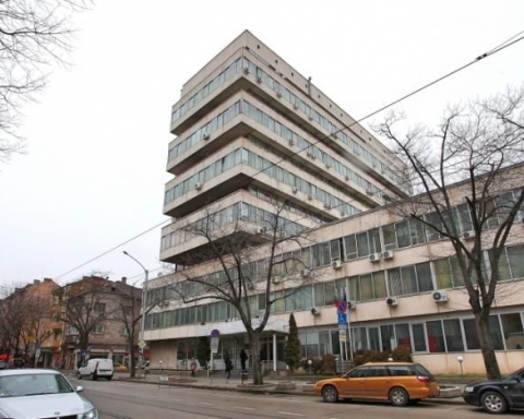 Семейство с над 300 фирми източва хазната (обзор)