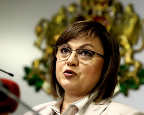 Нинова: Има вече дълбок разлом между левите хора и това, което демонстрира Радев