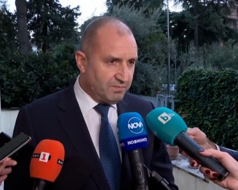 Радев: България започва подготовка за сечене на евромонети