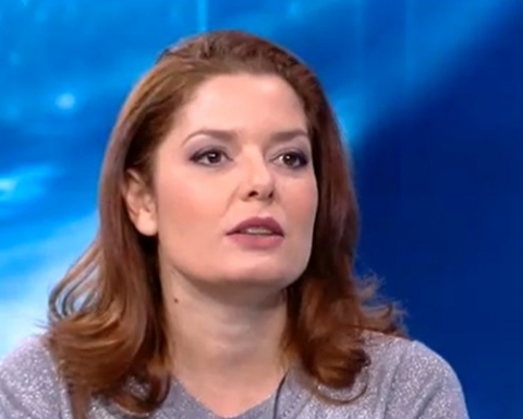 Алекс Сърчаджиева: Не може от 20 г. да живееш на другия край на света и да решаваш как да живея аз