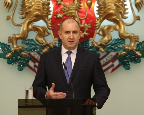 Президентът: Изключително важно е в предсрочните парламентарни избори да участват възможно най-много граждани, което да укрепи легитимността на институциите