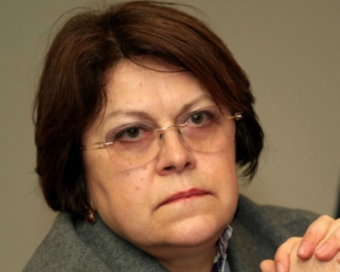Татяна Дончева: Има външен натиск за формиране на коалиция между първите две политически сили