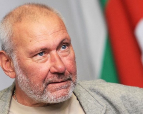 Проф. Николай Овчаров: Не съсипвайте България, тя е една за всички!