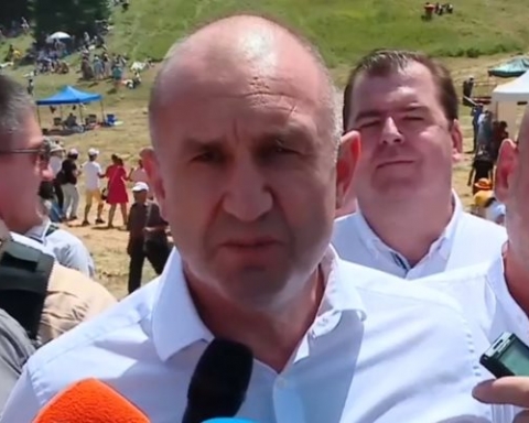 Радев с тежки думи срещу управляващите заради войната в Украйна