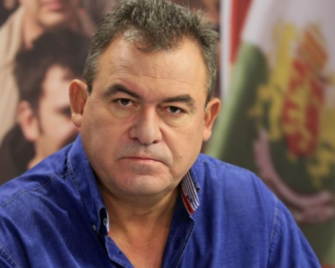 Такива глупаци начело на ЕС не е имало. И нашата престъпна сглобка сляпо ги следва