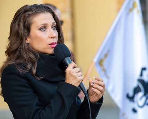 Искра Михайлова на Цънцарова: Да, въглищните централи в комплекса „Марица Изток“ могат да бъдат запазени до 2100 г.!