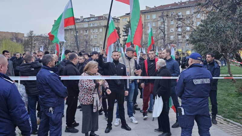 След месец държавата ще "пламне", ето какво се задава