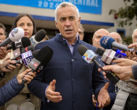 Калин Джорджеску иска референдум за излизане от ЕС и НАТО: „Румъния е роб на Брюксел“