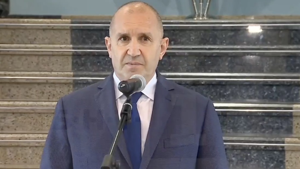 Радев не се предава, ще сезира КС за отказа на парламента да разгледа предложението за референдум за дата на еврото