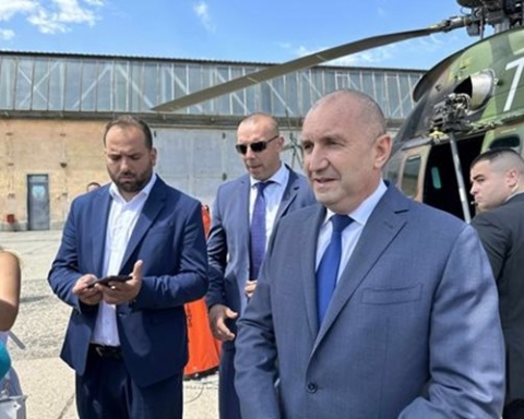 Няколко правителства упорито искат да водят война с Путин всеки ден, но внасят руски газ през посредници. Лъжа е, че договорът с “Боташ” не се ползва