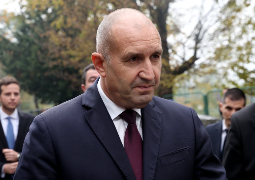 Радев: Мачкат народа, не позволяват референдум. Докога, господа политици?