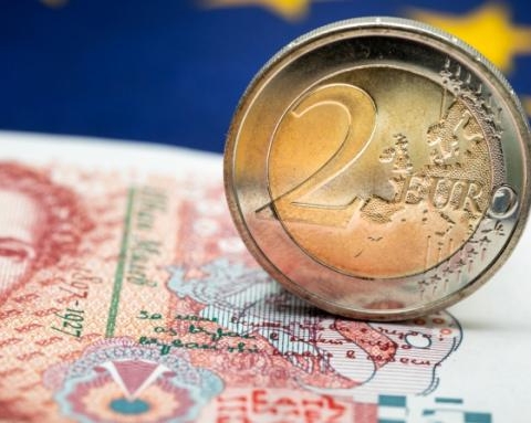 Извънредно! Спешно променят плана за еврото