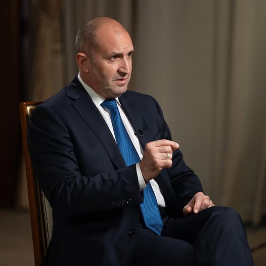 Радев пред “Берлинер цайтунг”: Трябва да говорим с Русия!